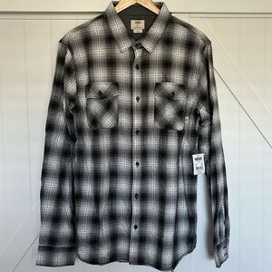 New Vans men’s long sleeve flannel shirt